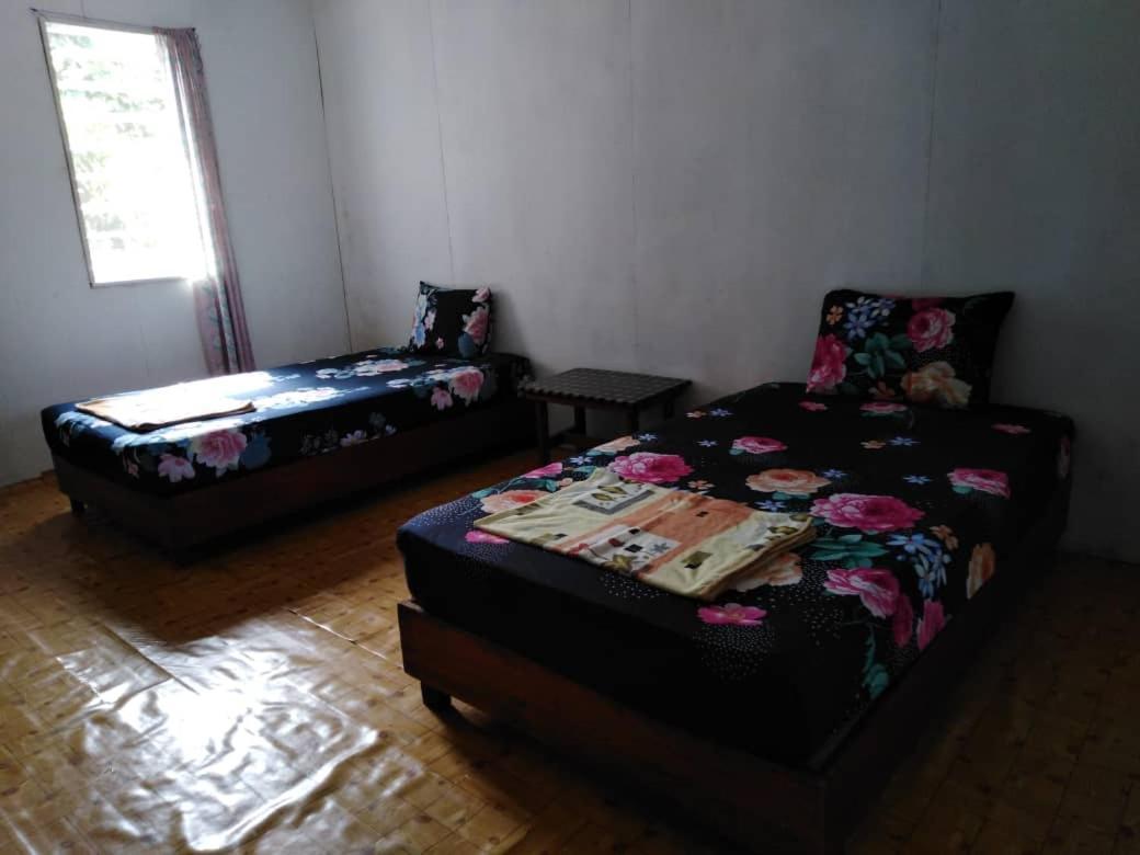 Aa Homestay Mulu Esterno foto