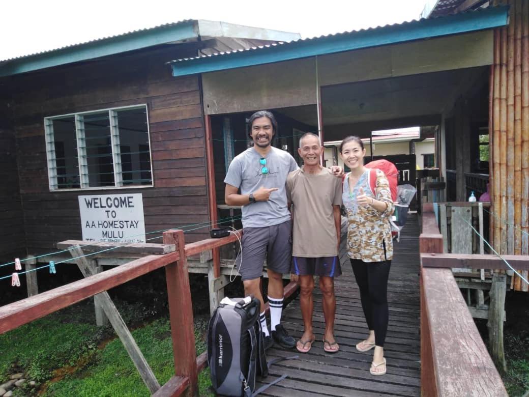 Aa Homestay Mulu Esterno foto