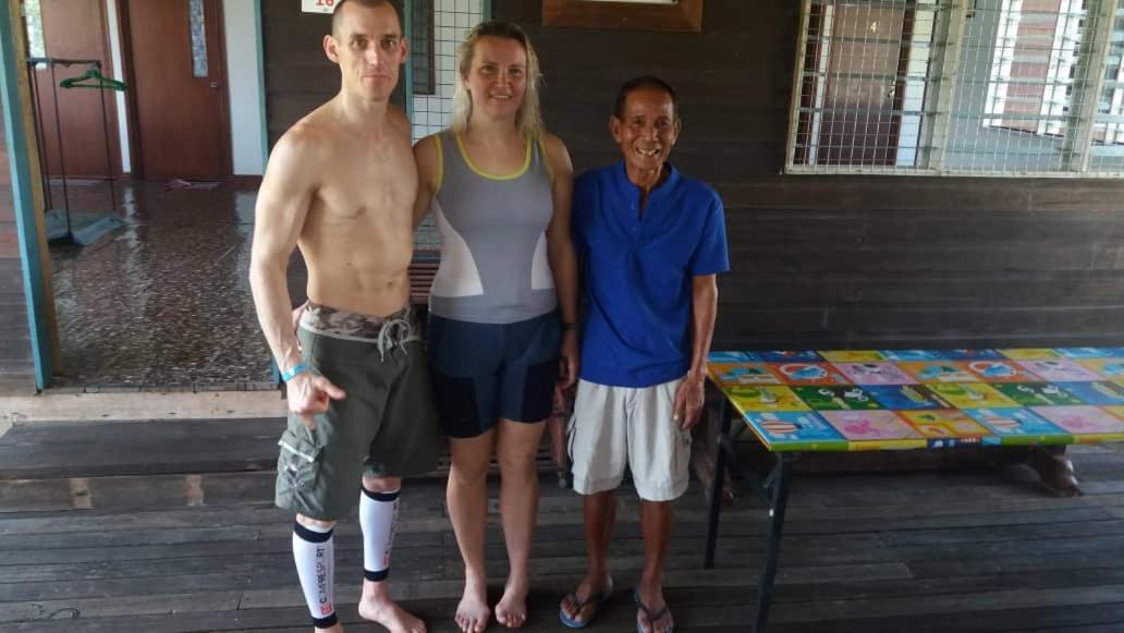 Aa Homestay Mulu Esterno foto