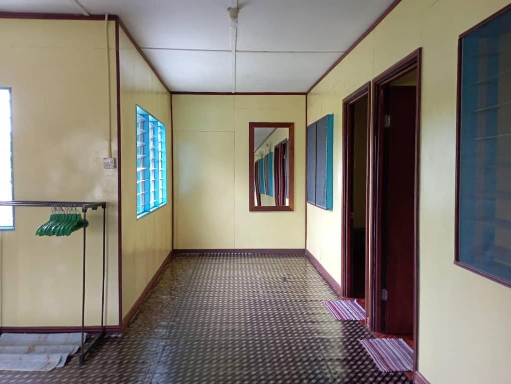 Aa Homestay Mulu Esterno foto
