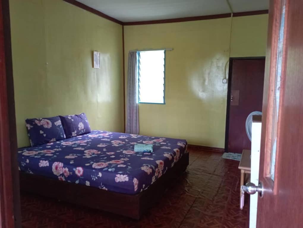 Aa Homestay Mulu Esterno foto