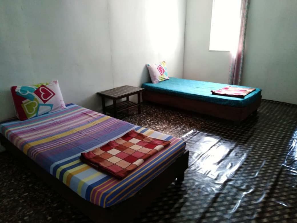 Aa Homestay Mulu Esterno foto