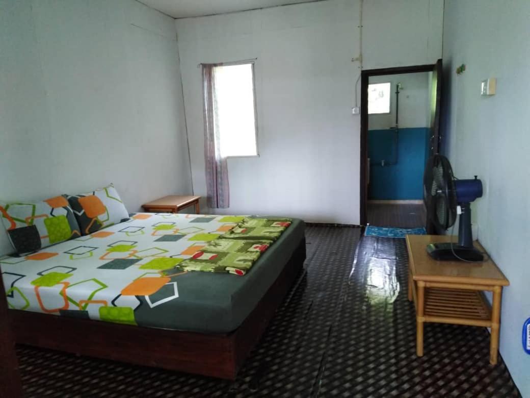 Aa Homestay Mulu Esterno foto