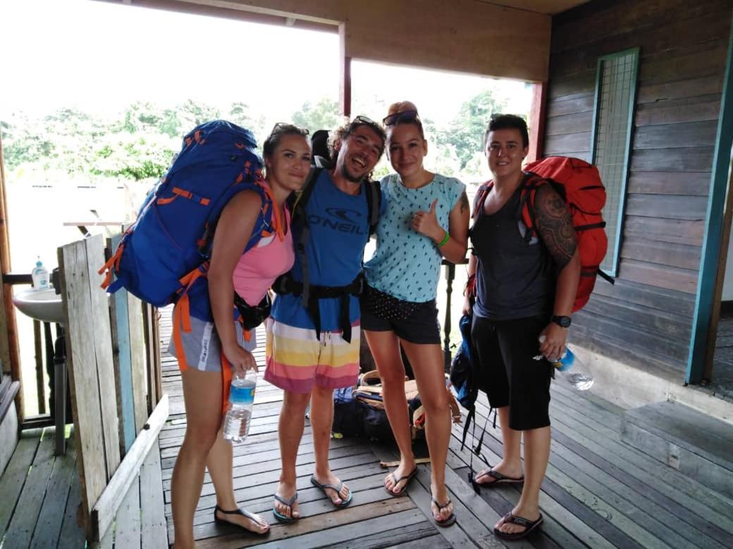 Aa Homestay Mulu Esterno foto